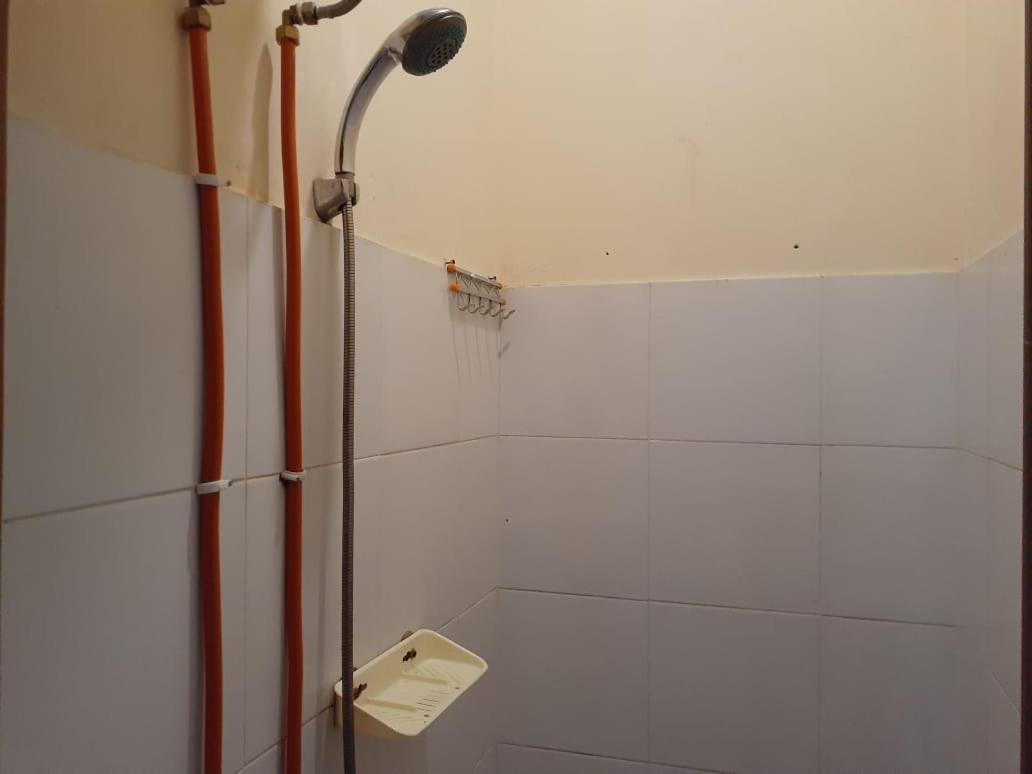 Hotel Kost Carmelia Syariah Baranangsiang Bogor Pokoj fotografie