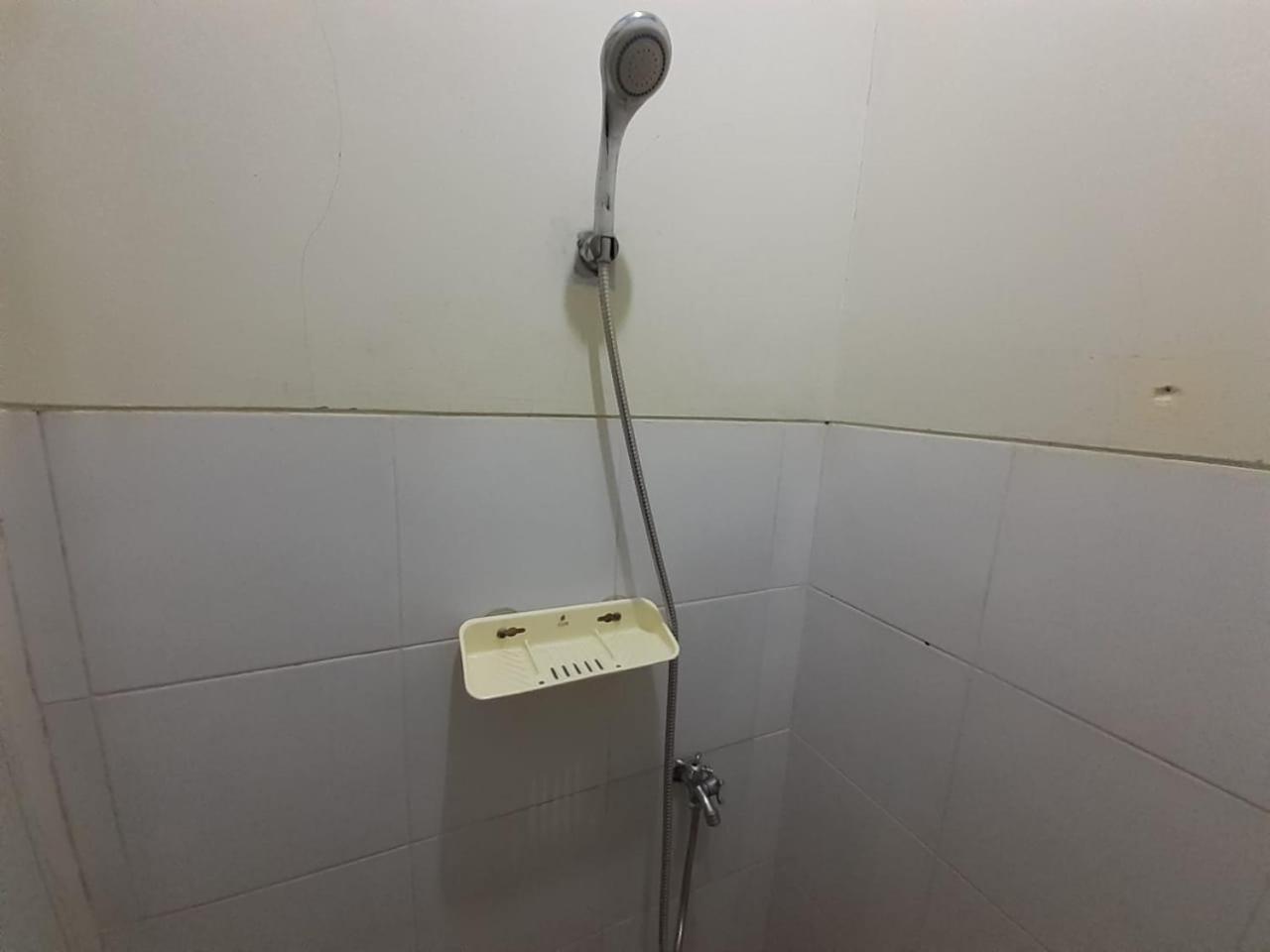 Hotel Kost Carmelia Syariah Baranangsiang Bogor Pokoj fotografie